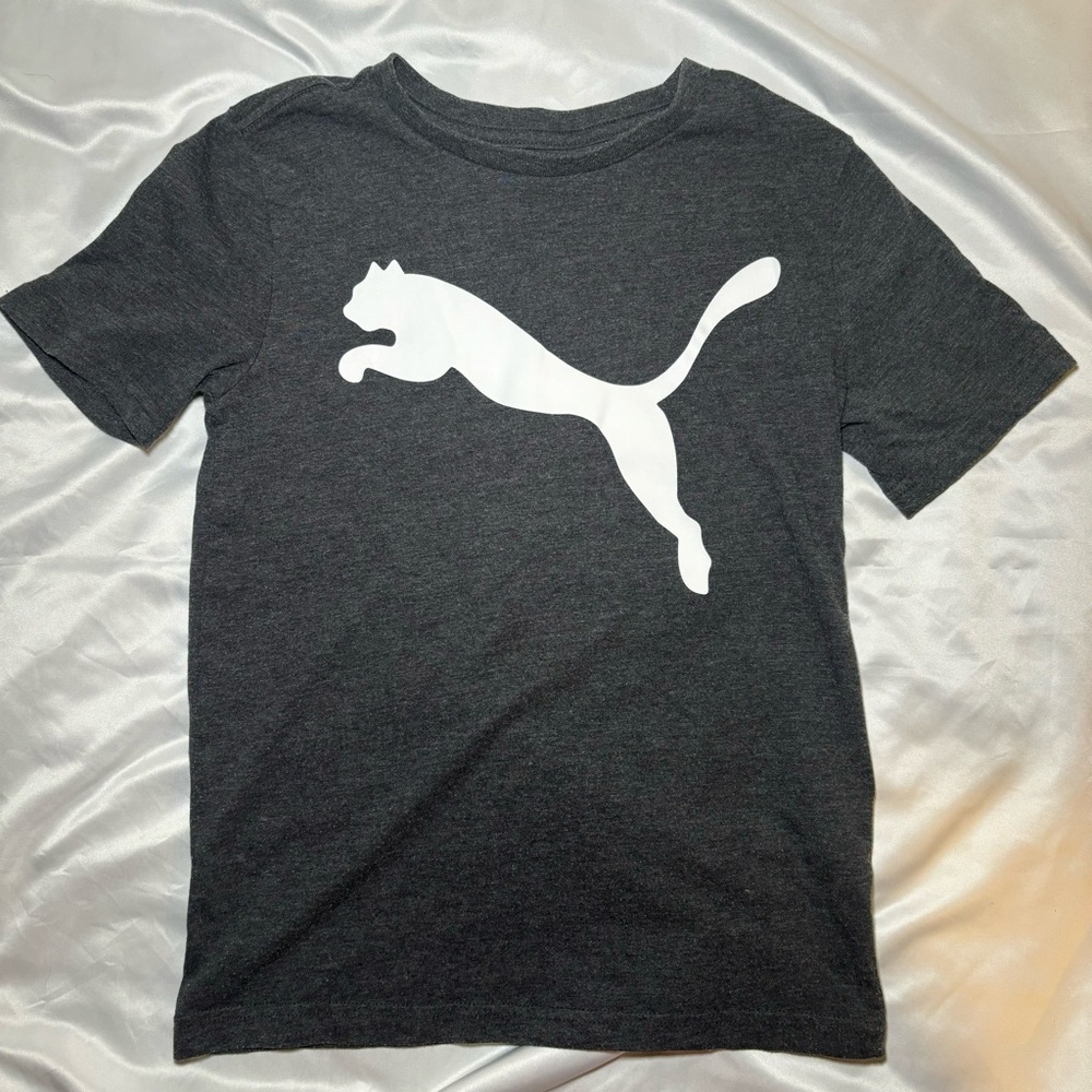 Youth boys PUMA T-shirt Grey size 8 short sleeve